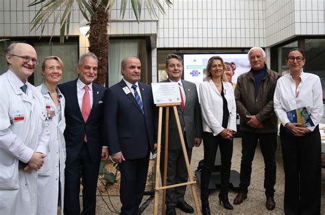 Inauguration du premier robot chirurgical dédié à loreille Hôpital