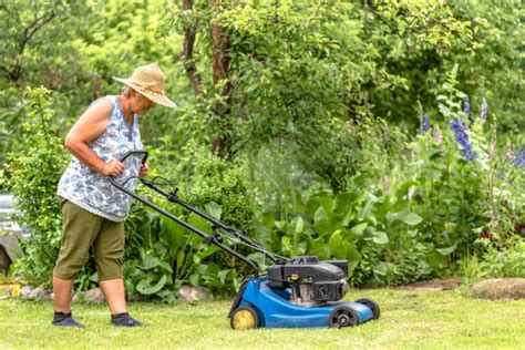 What Temperature Is Too Hot To Mow Grass Explained