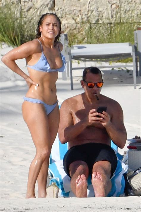 Las Fotos De Jennifer Lopez Al Natural Y Sin Photoshop En Las Playas De