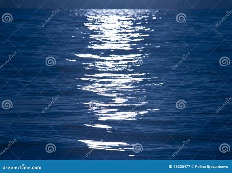 Light Reflection on Rippling Water Stock Image - Image of lake, liquid: 46335977