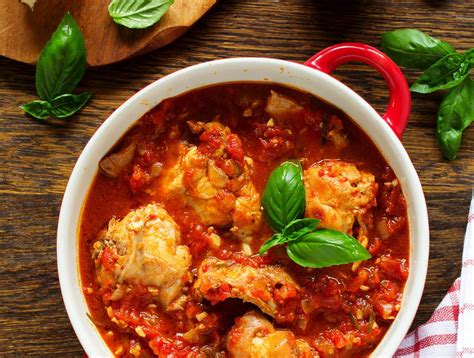 Lapin La Tomate Et Au Basilic Un Plat Faire En Saison Des Tomates