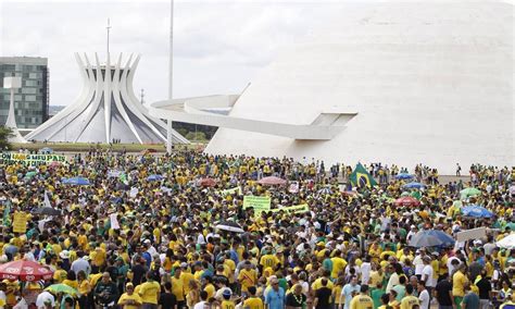 Protesto Em Bras Lia Re Ne Cerca De Mil Pessoas Jornal O Globo