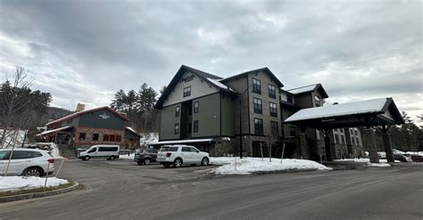 Cranmore Mountain Resort Opens New Slopeside Marriott Hotel