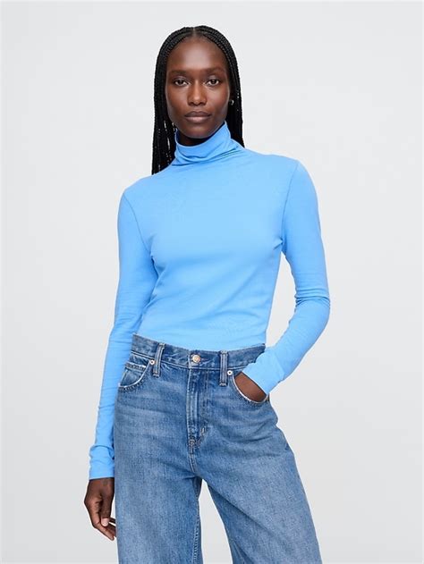 Featherweight Turtleneck Gap