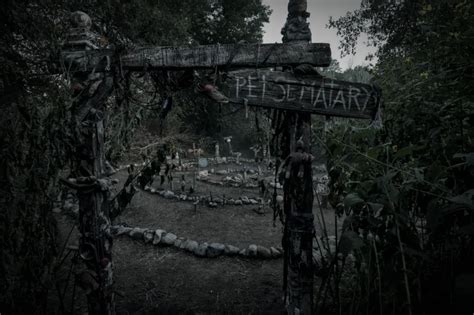 First Photos and Poster For PET SEMATARY Prequel Film PET SEMATARY ...