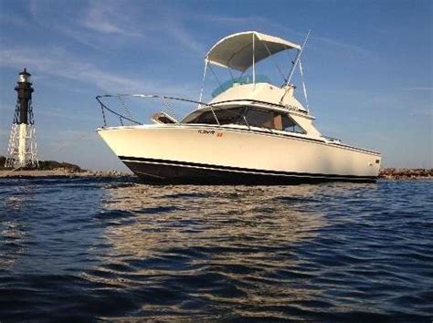 Bertram Flybridge Cruiser 28 1987 For Sale For 43 900 Boats From