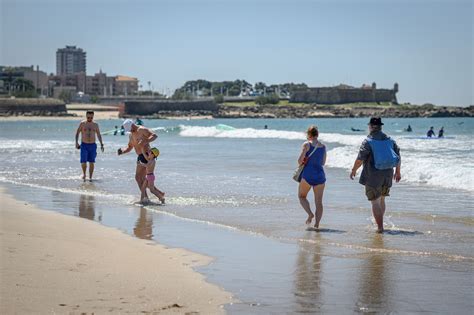 Praia de Matosinhos interdita a banhos até domingo