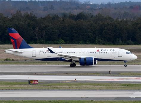 Delta Air Lines Airbus A220 300 N316DU Delta Air Lines Air Flickr