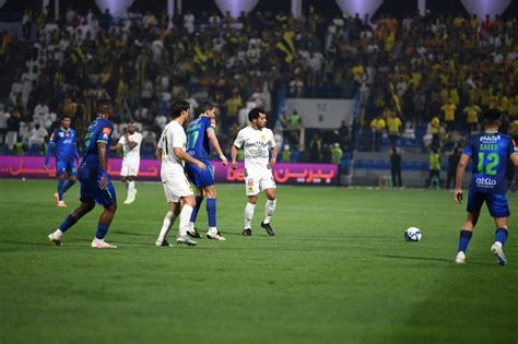 كونا دوري روشن السعودي الاتحاد يفوز على الفتح بأربعة أهداف لهدفين