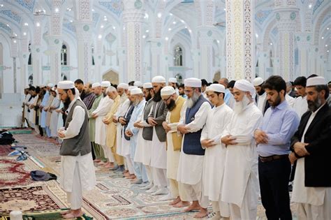 Bacaan Niat Dan Tata Cara Sholat Idul Fitri Berjamaah Di Masjid Atau