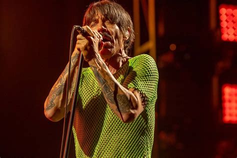 Red Hot Chili Peppers espantó en Costa Rica los fantasmas de Halloween La Nación