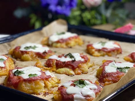 Le Pizzette Di Patate Bollite Sono Una Ricetta Facile E Saporita