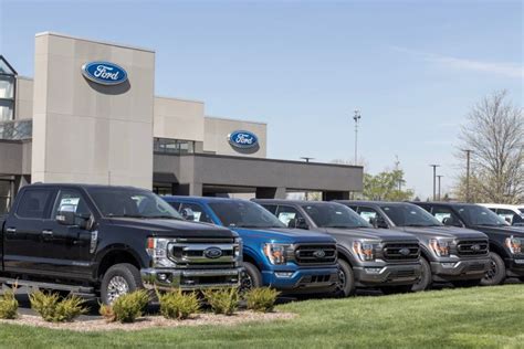 Recall Alert Ford Recalls Over 550 000 F 150 Pickup Trucks Due To