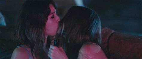 Naked Nichole Sakura In Teenage Cocktail