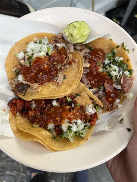 Tacos De Cachete Suadero Y Longaniza De Los Cocuyos Cdmx R Tacos