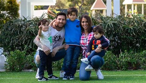 Así vivió Antonela Roccuzzo y sus hijos el partido de Argentina