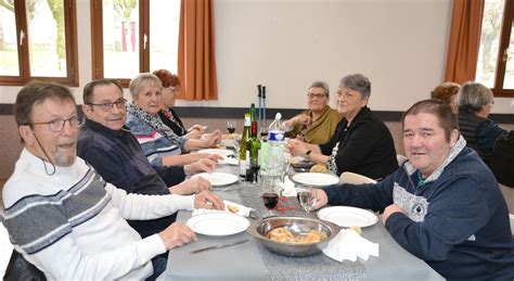 Pause amicale et gourmande pour les aînés