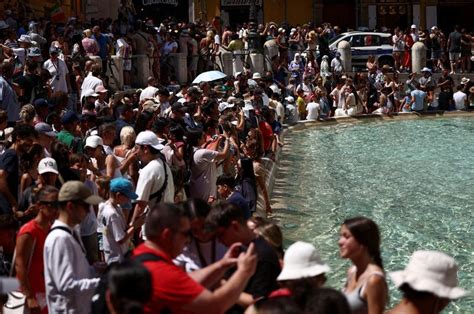 Rome Considering Limiting Tourist Access To Trevi Fountain The Star