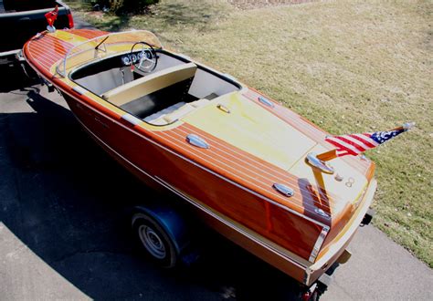 Chris Craft 1955 19 Ft Capri