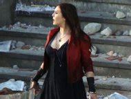 Naked Elizabeth Olsen In Avengers Age Of Ultron