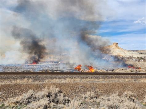 Fire Crews Battle Grass Fire Green River Star