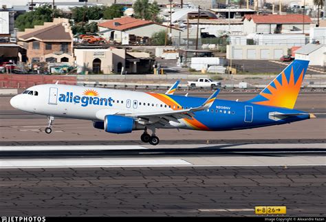 N208NV | Airbus A320-214 | Allegiant Air | Alexandre Fazan | JetPhotos