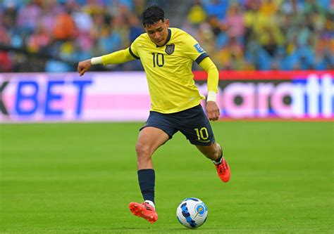 Iván Hurtado, excapitán de Ecuador, y su defensa a Kendry Páez: ‘Es muy