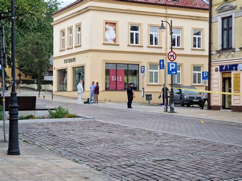 Tragedia W Centrum Tarnowa Nie Yje Letni M Czyzna Aktualizacja