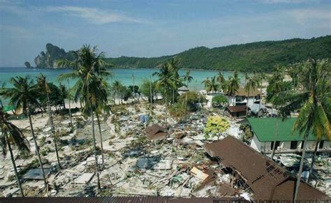 2004 Boxing Day Tsunami Ginunita Ng Indonesia Abante Tnt