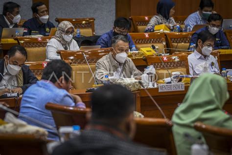 Raker Kementerian Esdm Dengan Komisi Vii Dpr Antara Foto