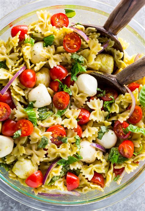 20 Minute Tomato Basil And Mozzarella Pasta Salad Baker By Nature