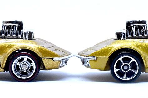 Replica Entertainmentより CORVETTE GAS MONKEY GARAGEのレビューメインライン版との比較など Hot Wheels 情報まとめ