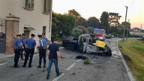 Cremona Pick Up Si Schianta Contro Una Casa Un Morto E Feriti La