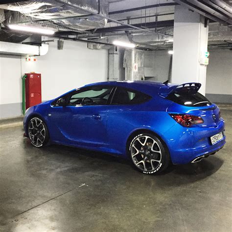 Наклейки на шины + Покраска накладки — Opel Astra J OPC, 2 л, 2014 года ...