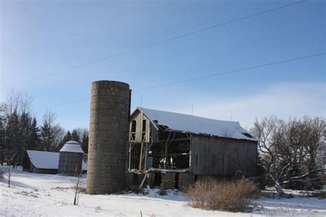 Farm Buildings Of Minnesota Farm Buildings Old Barns Old Farm