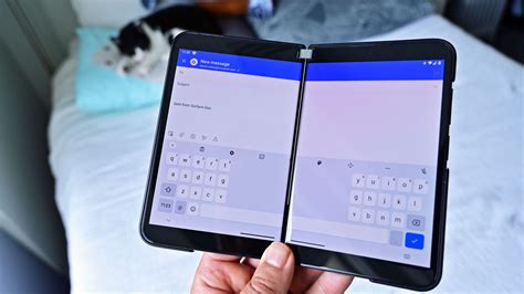 Gboard S Split Keyboard View Makes For Better Typing On Surface Duo