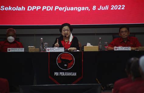 Megawati Minta Kader Pdi Perjuangan Turun Ke Rakyat