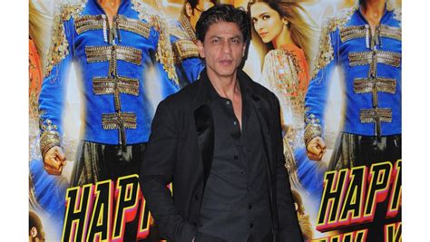 Shah Rukh Khan Feels Awkward Being Called The King Of Bollywood 8days