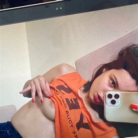 Im Shy But I Get Wet When I Show Myself Naked R Nude Selfie