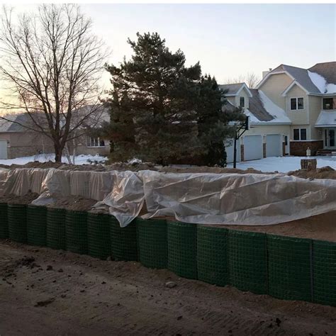 Welded Hot Dipped Galvanized Explosion Proof Wall Defensive Container Barrier Wire Netting Steel