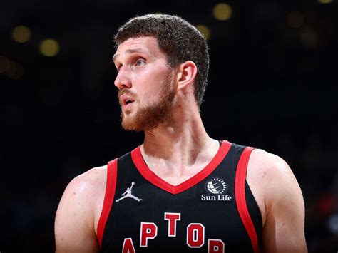 Ukrainian NBA players Mykhailiuk, Len 'categorically condemn' invasion | theScore.com