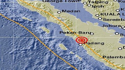 Bmkg Gempa 4 1 Magnitudo Kejutkan Masyarakat Di Padang Panjang Akibat