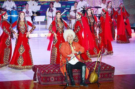 Continuing the traditions of Turkmen folk music