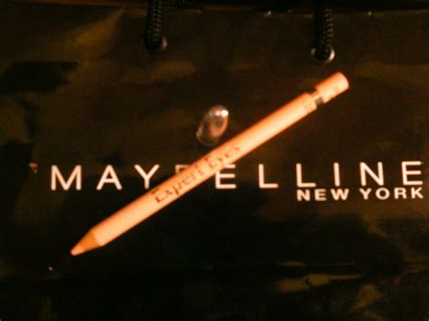 Somando Beleza L Pis Delineador De Olhos Nude Maybilline