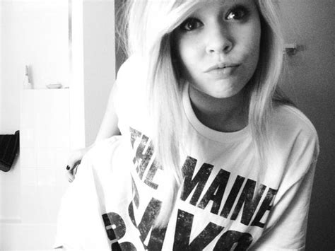 Joe Jonas Alizee Ass Emma Watson Candid Arianny Celeste Play On Yesterday S Episode Of