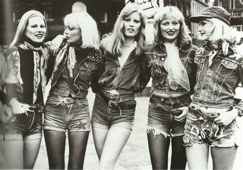 Lịch sử quần hot pant Từng bị coi là thứ đồ quảng cáo ngoại tình