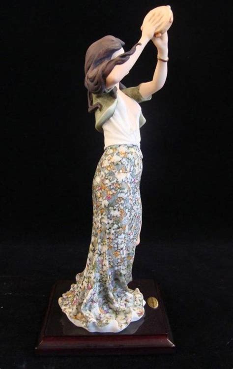 Giuseppe Armani Figurine Gypsy Dancer 417c Depicts G Lot 563