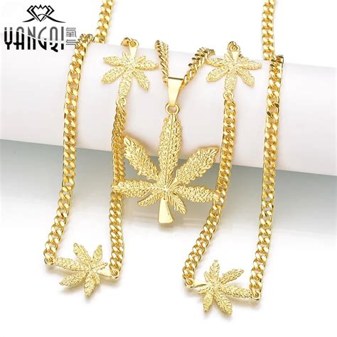 New Iced Out Weed HipHop Necklace Pendant Gold Color Maple Leaf Pendant