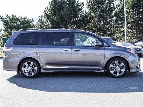 Pre Owned 2014 Toyota Sienna Se 8 Pass V6 6a Minivan In Kelowna 2888