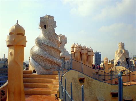 La Pedrera-Casa Milà. Gaudí Architecture| Barcelona Connect